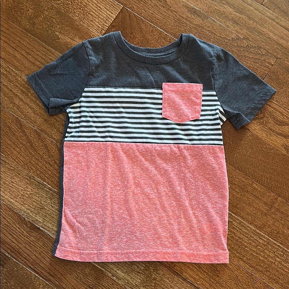 Boys Jumping Beans pocket Tee Size 5